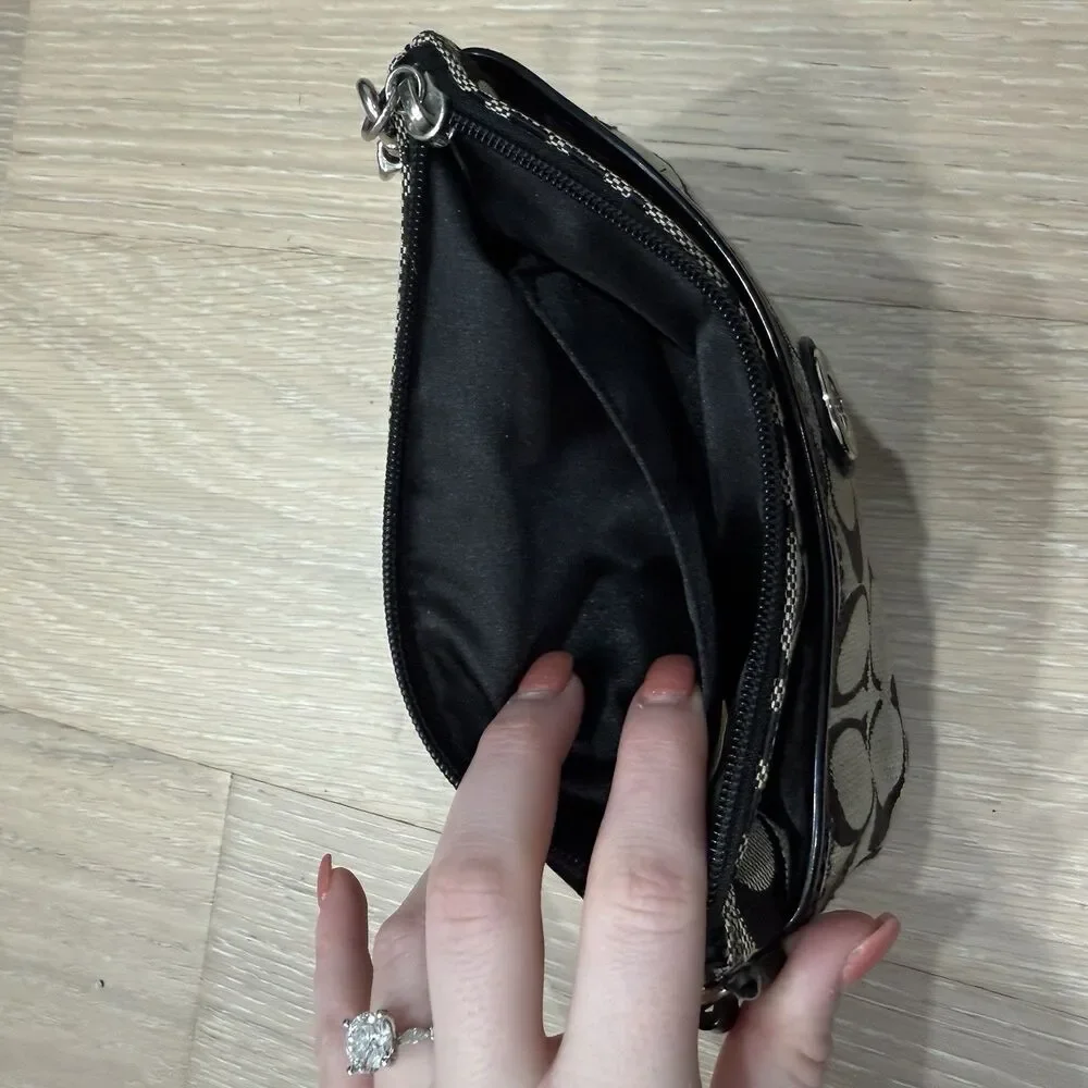 Coach Signature Wristlet Black Gray Jacquard Canvas Zip Turn Lock Bag Pouch